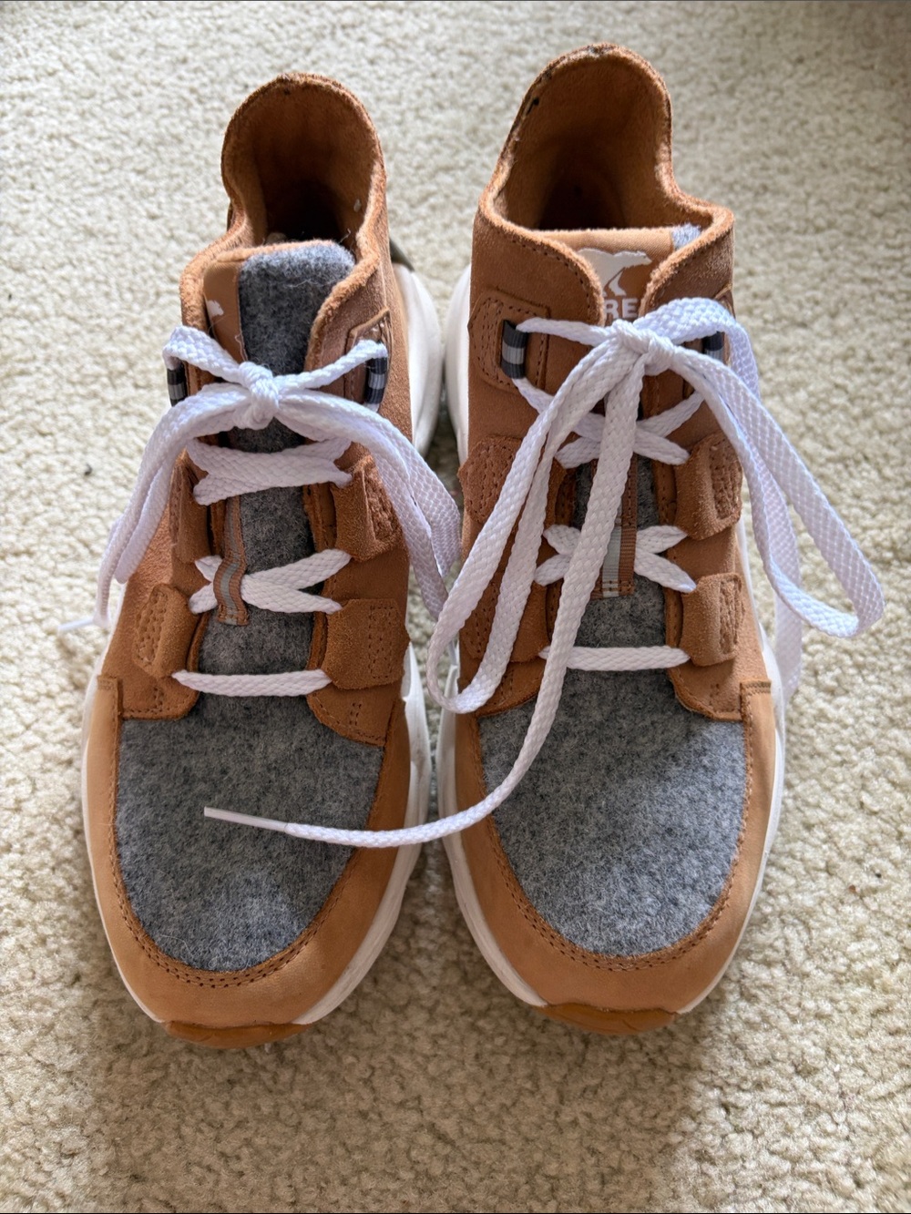 Sorel Women's Tan and Gray Lace-Up Winter Boots